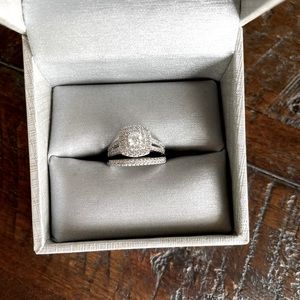 3/4 CT. T.W. Diamond Double Frame Bridal Set in 14K White Gold